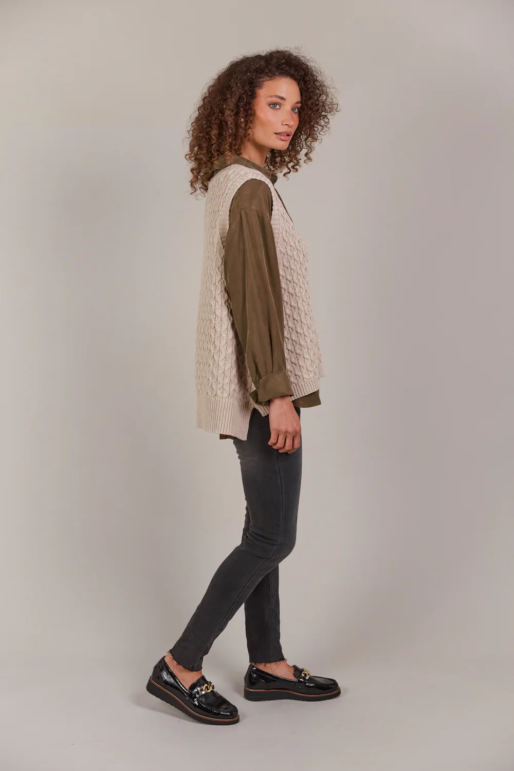 Naviva Vest