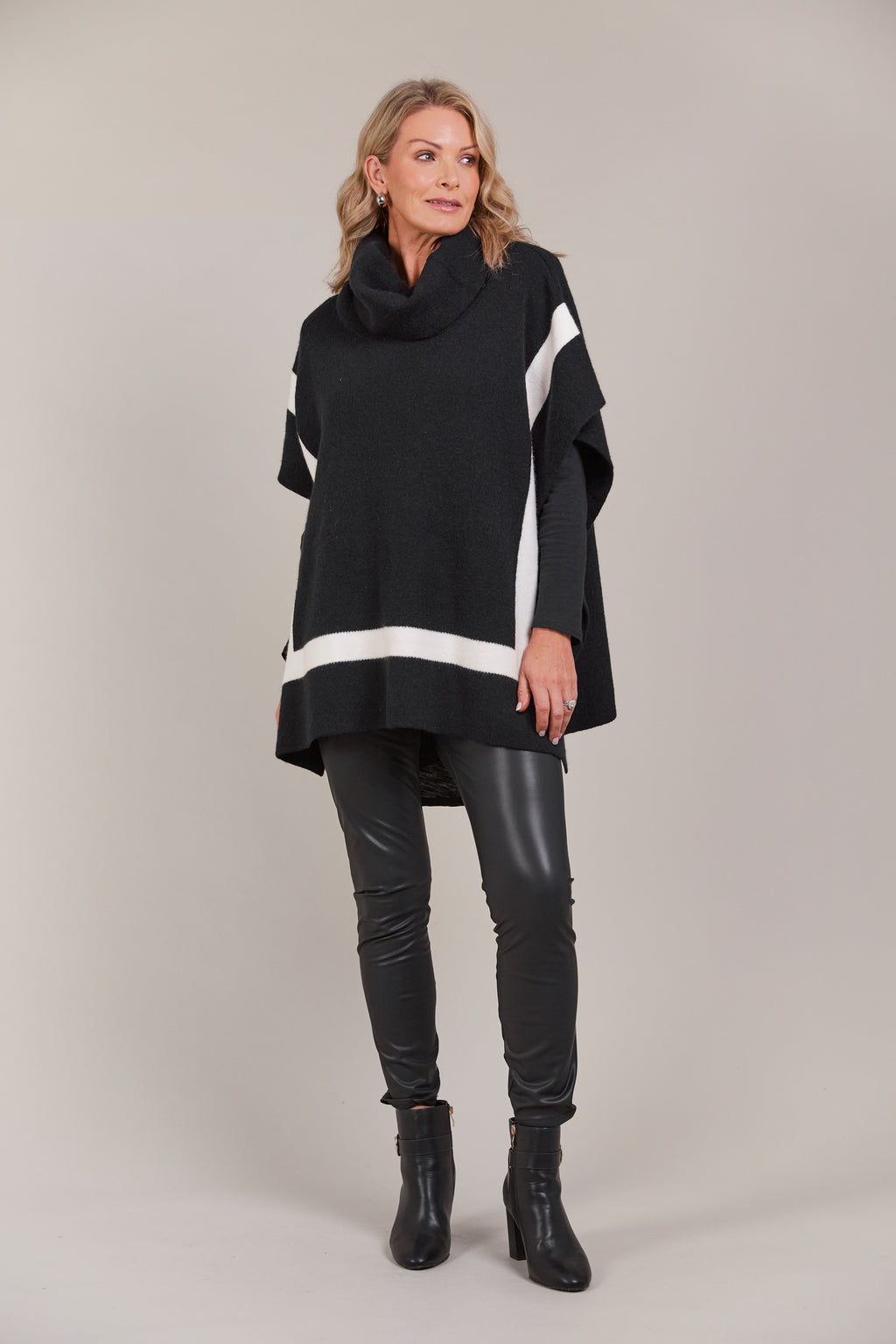Avino Poncho - One Size