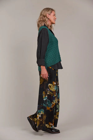 Naviva Vest