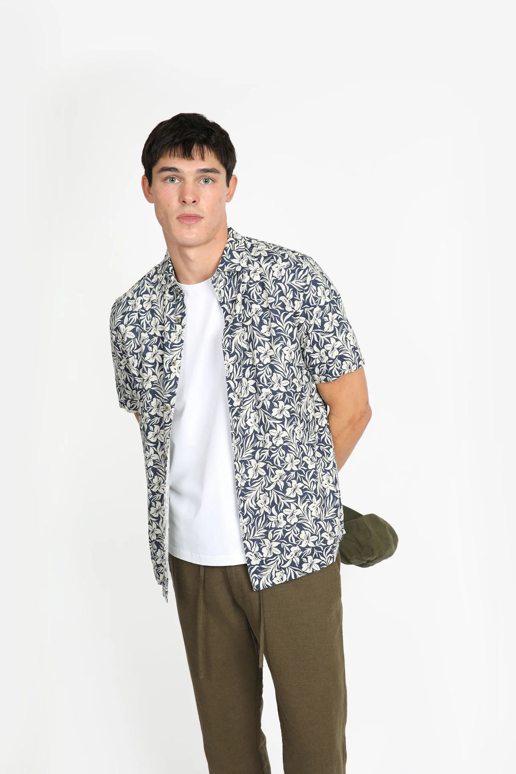 Men's Hibiscus Print Short Sleeve Shirt